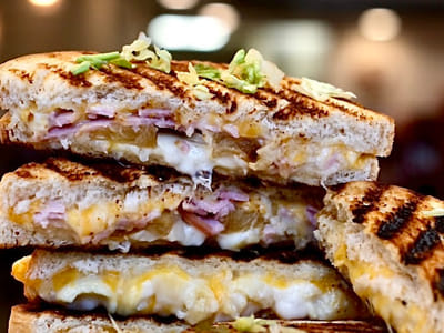 Dunbri's Dessert Café