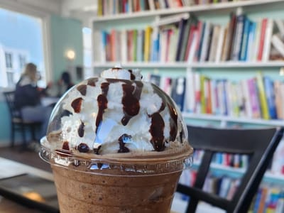 Editions - Coffee and Bookstore