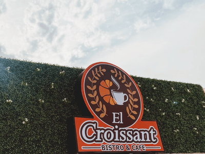 El Croissant Bistro & Cafe