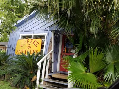 El Lago Coffee and Antiques