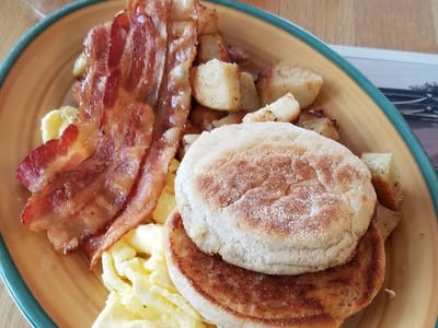 Elaine's Cafe & Bakery