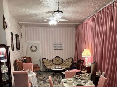 Elkton Creamery & Tea Room