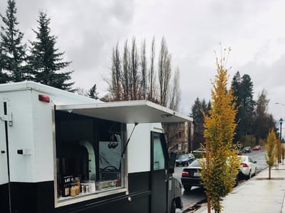 Ellagista's Macarons and Boba