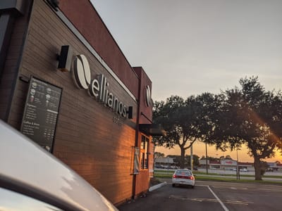 Ellianos Coffee Live Oak