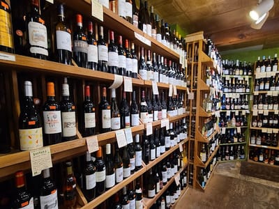 Emporium Wines & Underdog Café