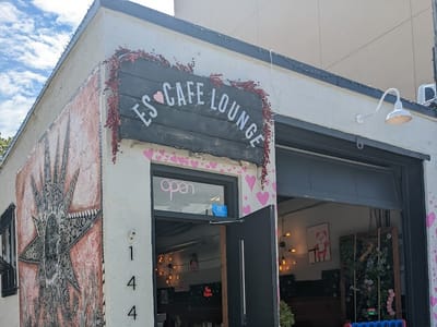 Es Cafe Lounge
