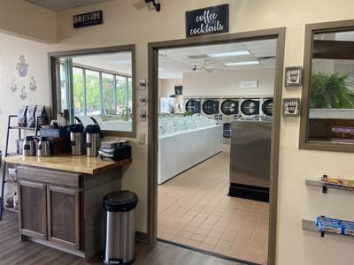EXPRESS LAUNDROMAT & CAFE