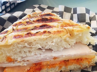 Face Rock Creamery - Coos Bay Village Cafe