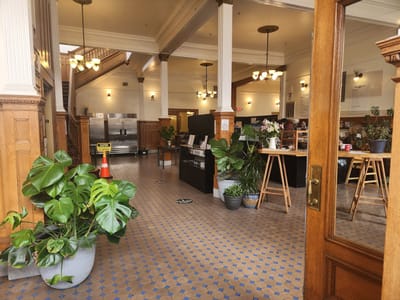 Familia Café in Eureka