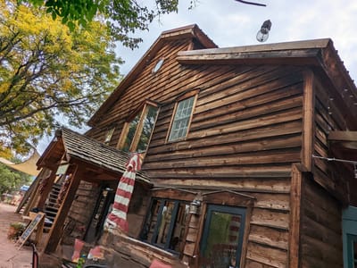 Farmhouse Cafe and Bakery