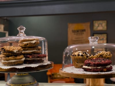 Farmhouse Coffee & Cream