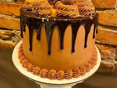 Farmhouse Sweets Cafe & Bakery