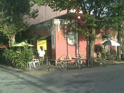 Flora Gallery & Coffee Shop