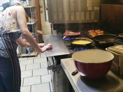 Flora Gallery & Coffee Shop