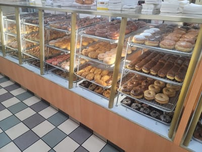 Foster's Donuts
