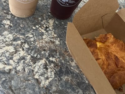 Foxtail Coffee Co. & Kelly's Ice Cream - Magnolia Plaza