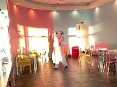 Freezing Milk Rolling Ice Cream & Boba Tea