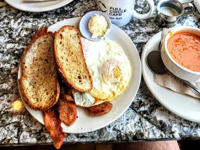 Full Circle Café & Espresso Bar