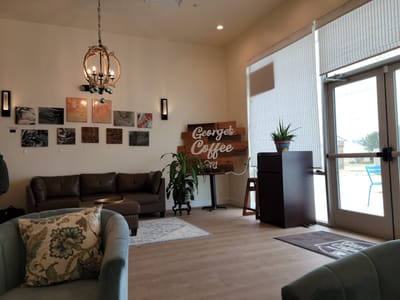 Georges Coffee @ 121