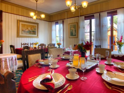 Gingerbread Mansion Inn