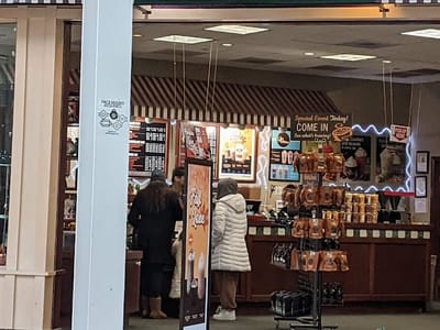 Gloria Jeans Coffees Green Bay