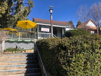 Golden Apple Restaurant and Bakery