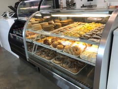 Golly G's Coffee, Ice Cream & Sweets