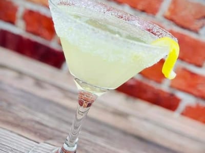 Good Vibes Cafe & Lounge