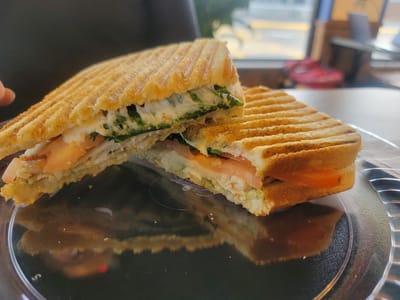 Good Vibez Coffee and Wine Cafe