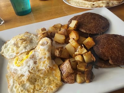 Grinder House Coffee Shop, LLC