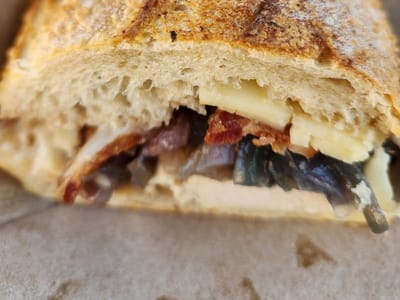 Groundswell Cafe + Bakery