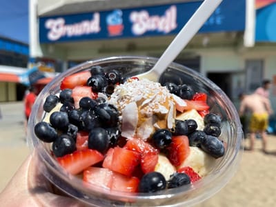 GroundSwell Surf Café