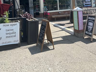 Half Moon Rondout Cafe Coffee and Donuts