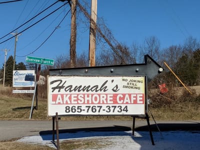 Hannah's Lakeshore Cafe