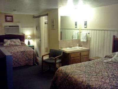 Hanson's Café Motel