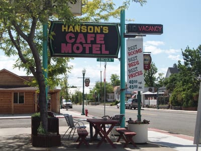 Hanson's Café Motel