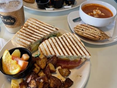 Hester's Cafe Six Points