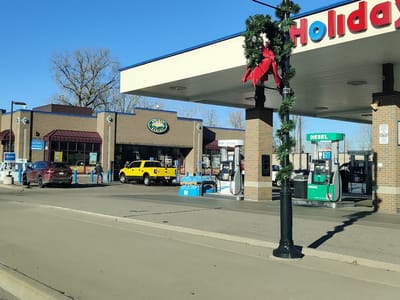 Holiday Stationstores