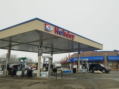 Holiday Stationstores