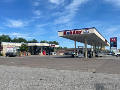 Holiday Stationstores