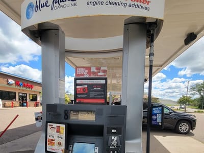 Holiday Stationstores