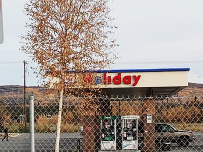 Holiday Stationstores