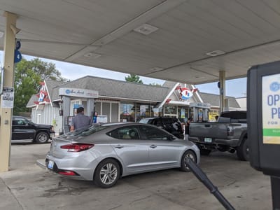 Holiday Stationstores