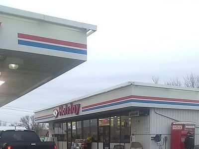 Holiday Stationstores