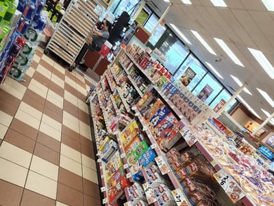 Holiday Stationstores