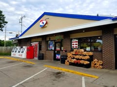 Holiday Stationstores