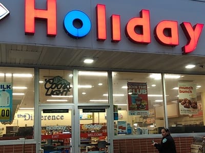 Holiday Stationstores