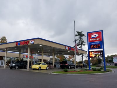 Holiday Stationstores