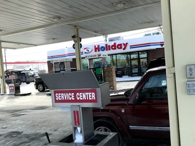 Holiday Stationstores