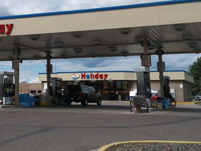 Holiday Stationstores